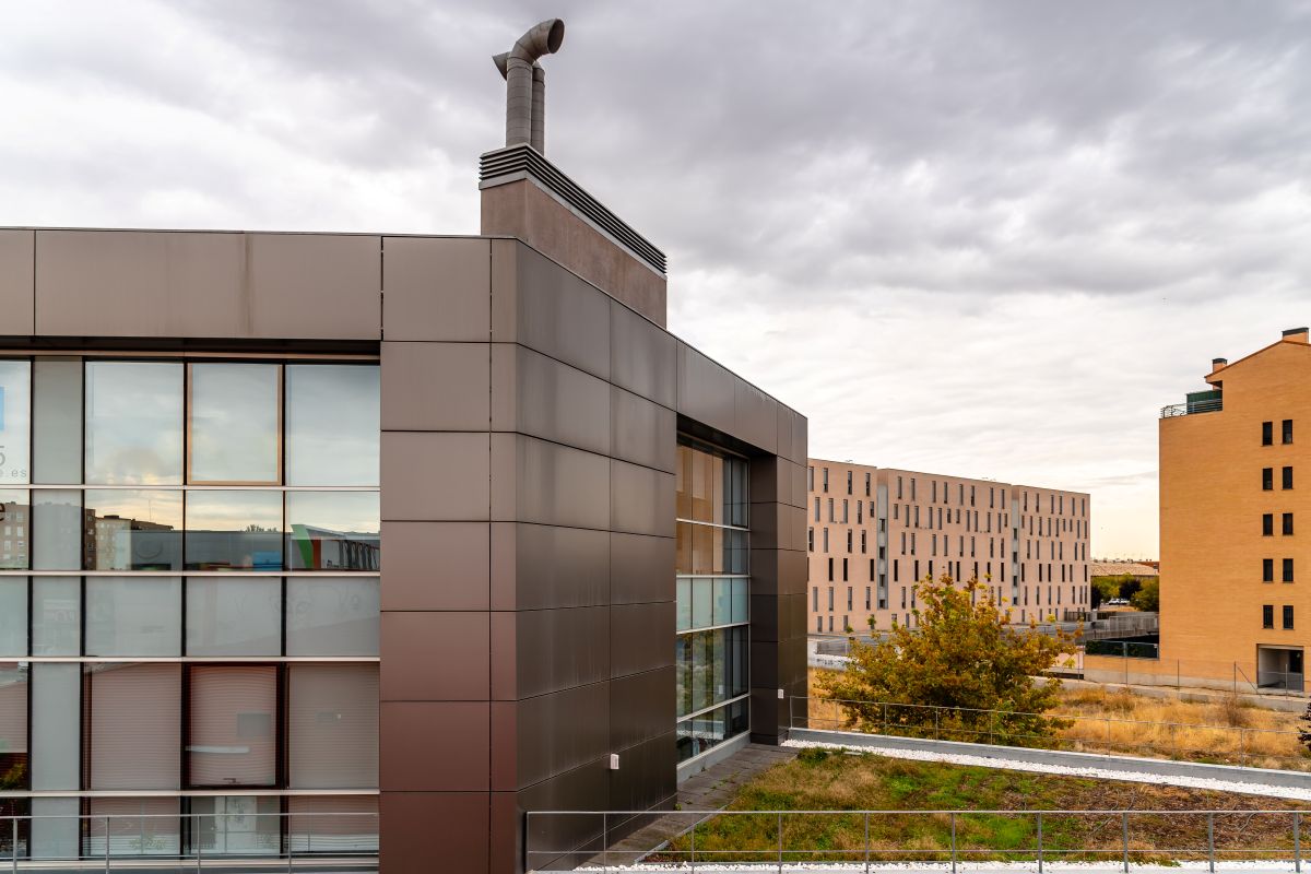 Graphex insulated façade exterior installed on modern home